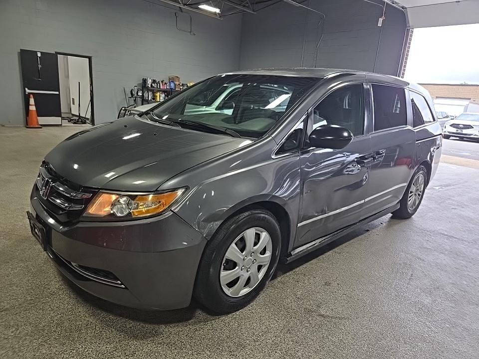 2014 Honda Odyssey LX's photo