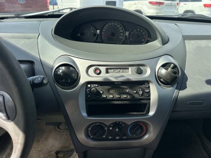 2004 Saturn Ion 2