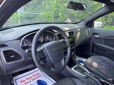 2013 Chrysler 200 LX