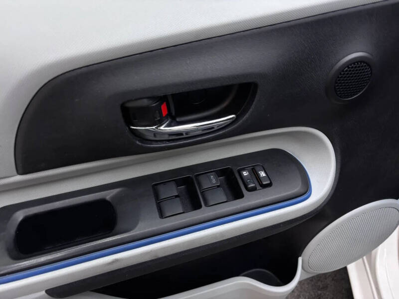 2013 Toyota Prius c