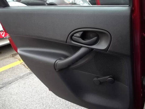 2005 Ford Focus ZX5 S