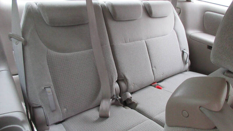 2008 Toyota Sienna null photo 25