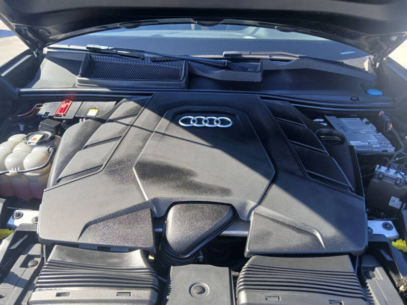 2019 Audi Q8 quattro Premium Plus 55 TFSI