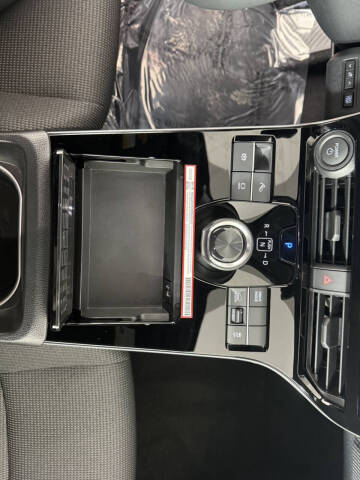 2025 Subaru Solterra Premium