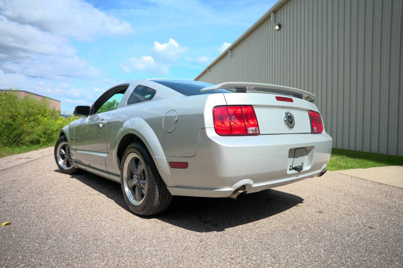 2005 Ford Mustang GT Premium