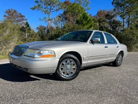 2005 Mercury Grand Marquis for sale at VICTORY LANE AUTO SALES in Port Richey FL