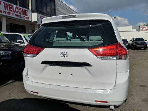 2014 Toyota Sienna L 7-Passenger