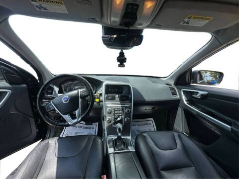 2016 Volvo XC60 T6 Drive-E Platinum