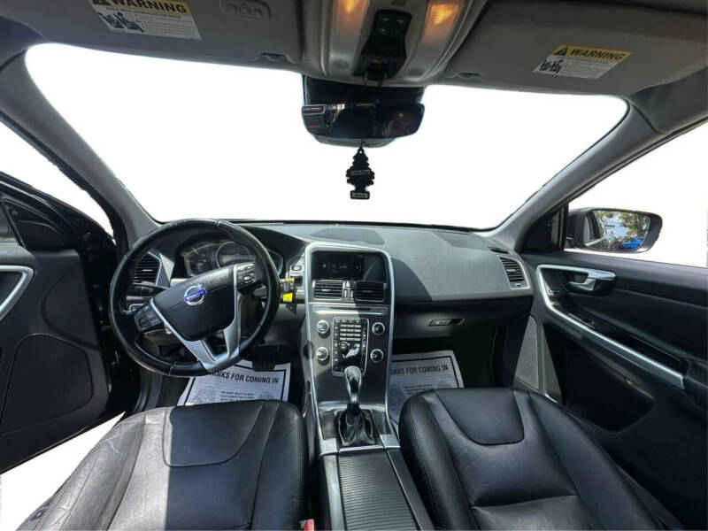 2016 Volvo XC60 T6 Drive-E Platinum