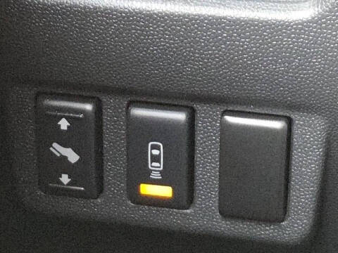 2012 Nissan Titan SV