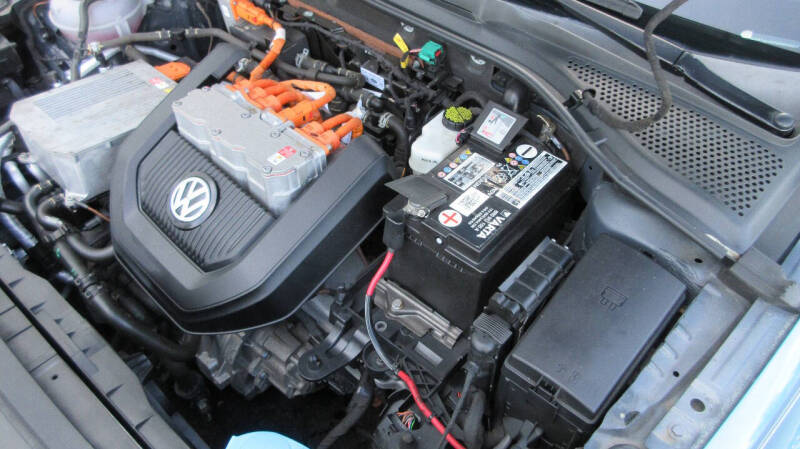 2015 Volkswagen e-Golf SEL Premium