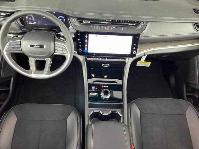2026 Jeep Grand Cherokee Altitude
