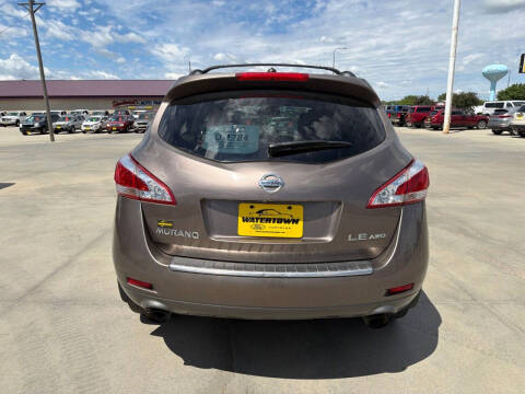 2011 Nissan Murano LE