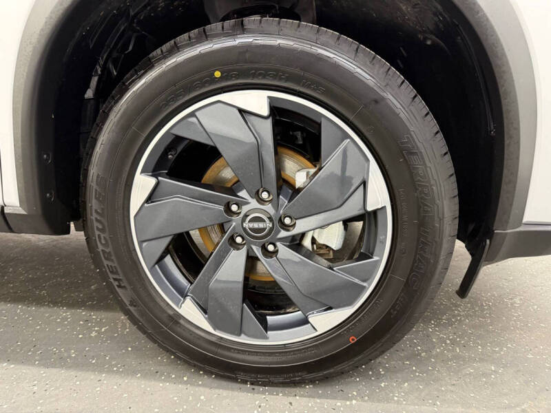 2025 Nissan Rogue SV