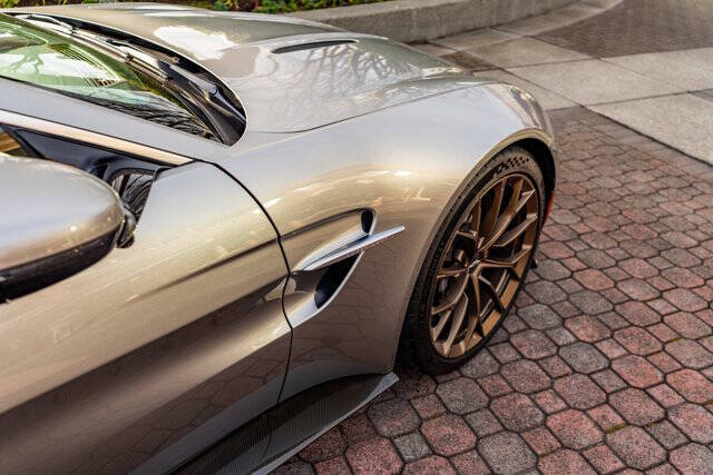 2025 Aston Martin Vantage