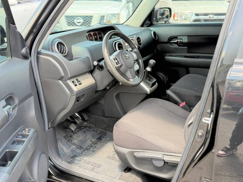 2009 Scion xB