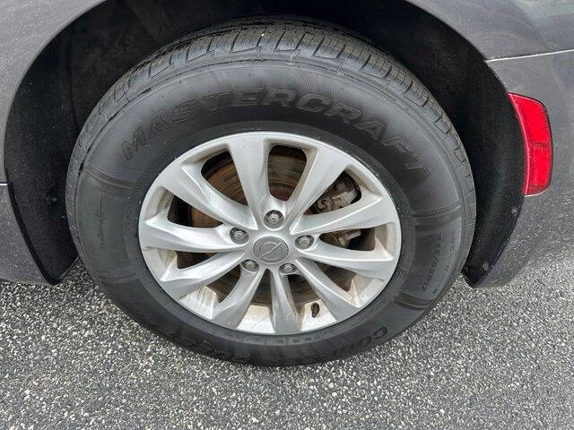 2017 Chrysler Pacifica Touring-L