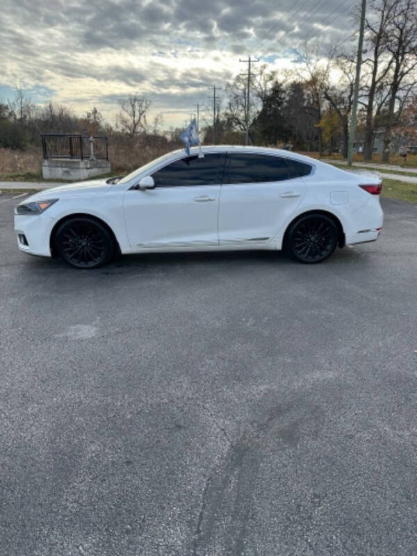 2017 Kia Cadenza Premium