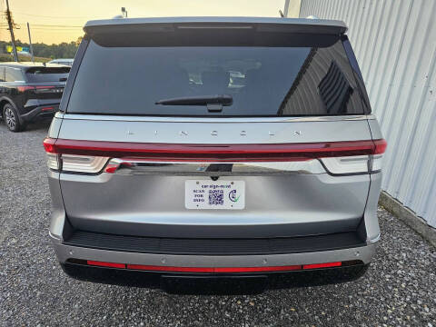 2023 Lincoln Navigator Standard