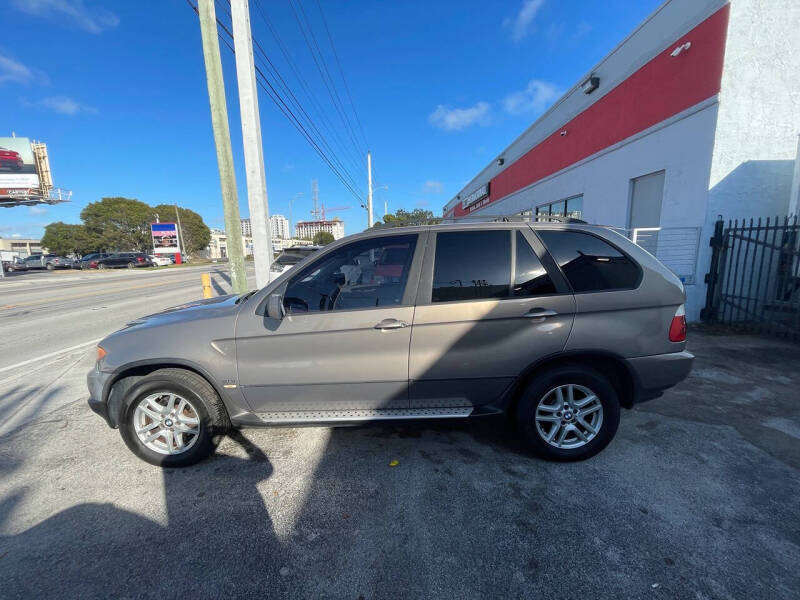 2004 BMW X5 3.0i