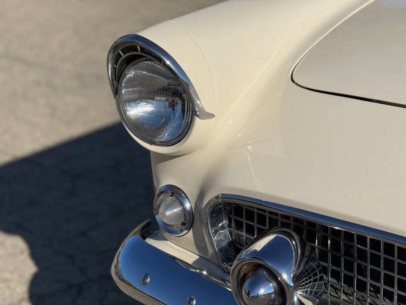 1955 Ford Thunderbird