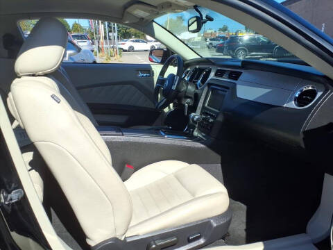 2011 Ford Mustang V6 Premium