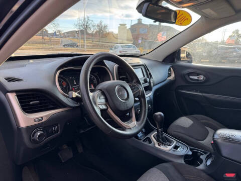 2016 Jeep Cherokee Sport