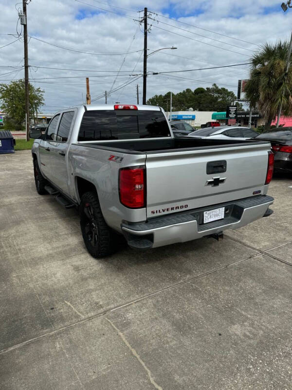 2017 Chevrolet Silverado 1500 LTZ Z71 photo 4