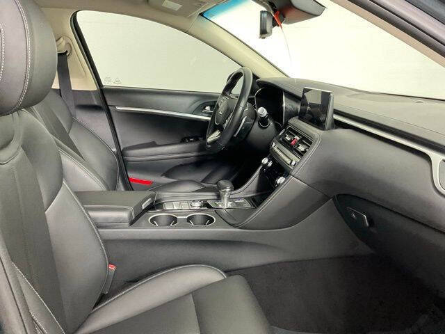 2025 Genesis G70