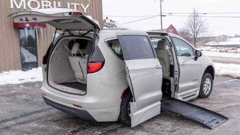 2017 Chrysler Pacifica Touring