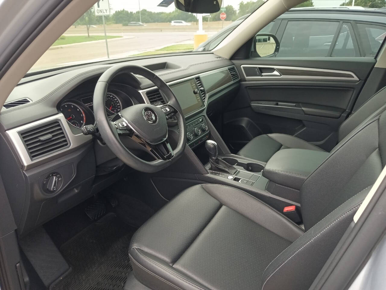 2018 Volkswagen Atlas for sale at Auto Haus Imports in Grand Prairie, TX