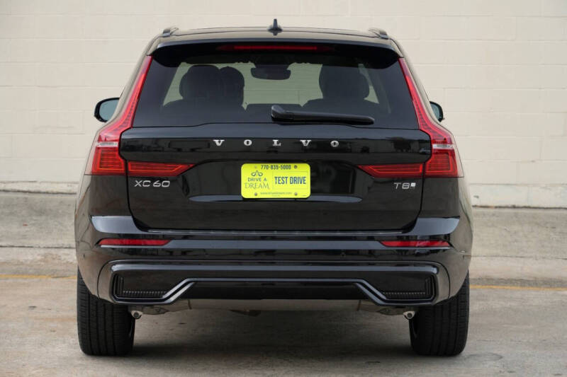 2025 Volvo XC60 T8 Plus Dark Theme
