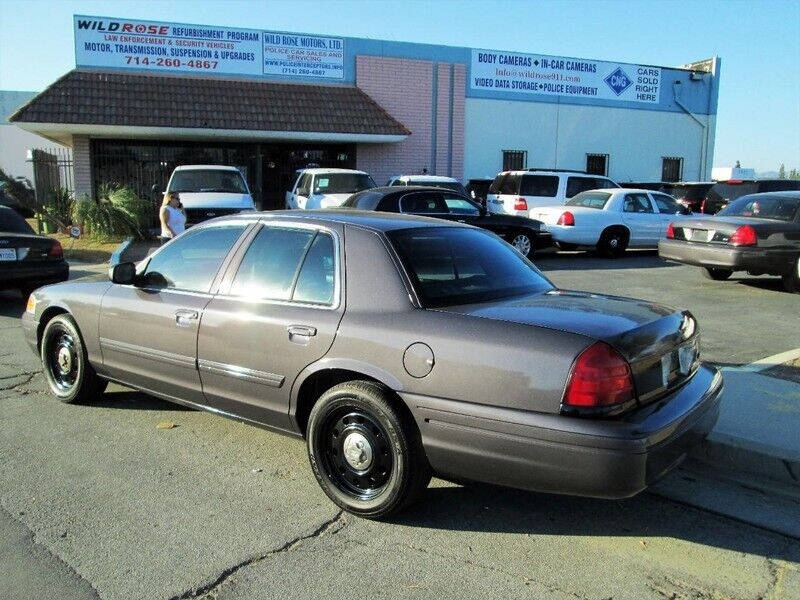 2011 Ford Crown Victoria Police photo 4