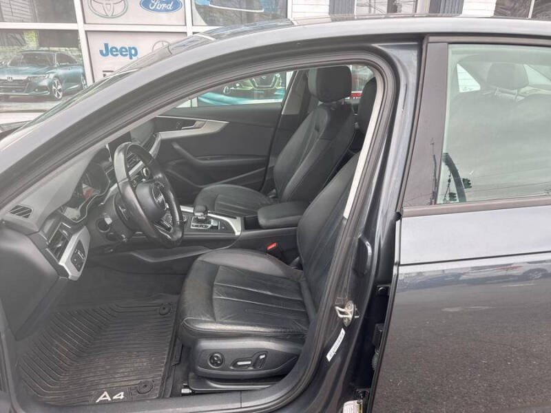 2017 Audi A4 2.0T quattro Premium