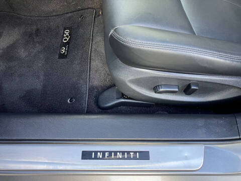 2015 Infiniti Q50 Premium