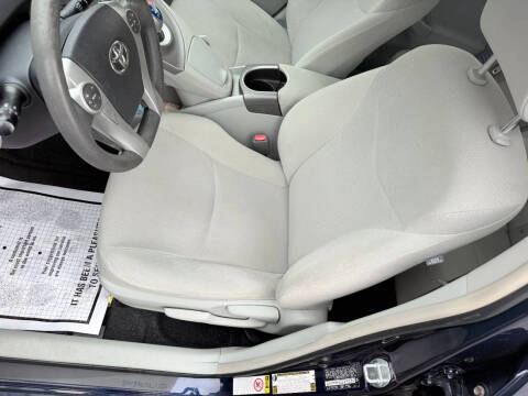 2014 Toyota Prius Five