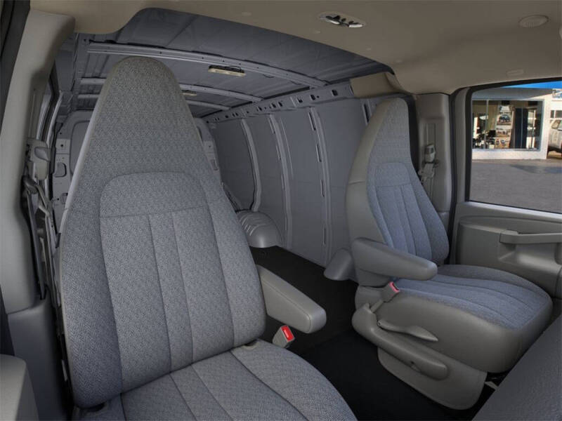2025 Chevrolet Express 2500