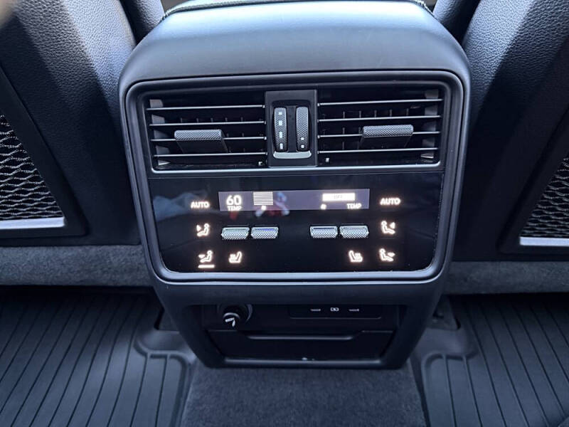 2024 Porsche Cayenne