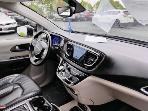2018 Chrysler Pacifica Touring L Plus