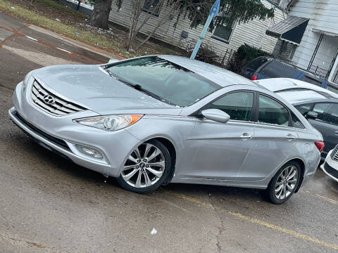 2012 Hyundai Sonata for sale at Exclusive Auto Group in Cleveland OH