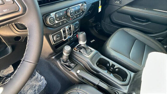 2026 Jeep Gladiator Sahara