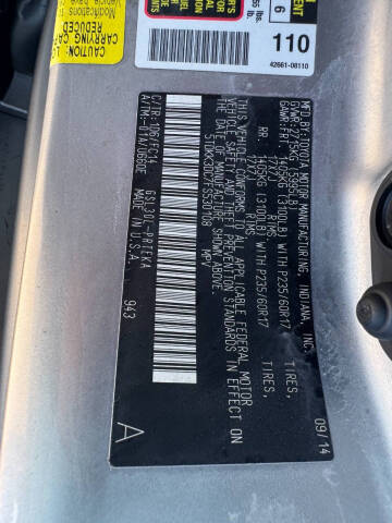 2015 Toyota Sienna LE 7-Passenger Auto Access Seat