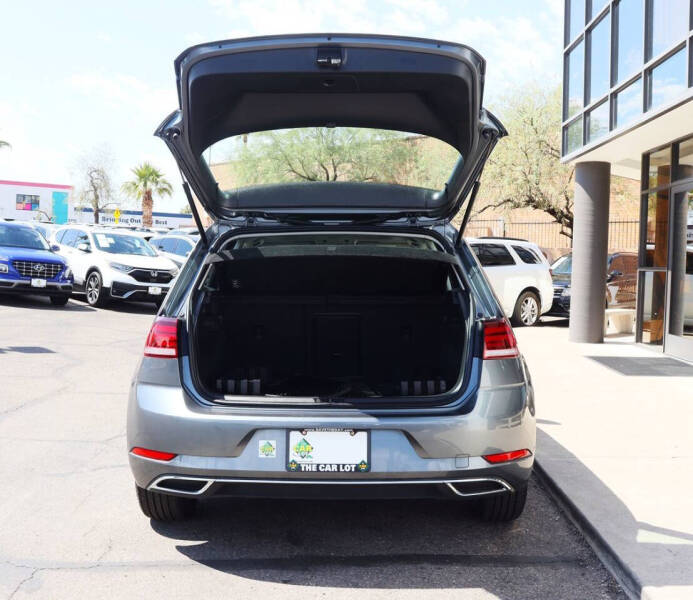 2018 Volkswagen Golf TSI SE