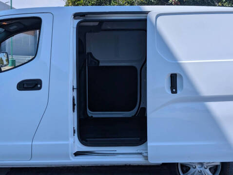 2020 Nissan NV200