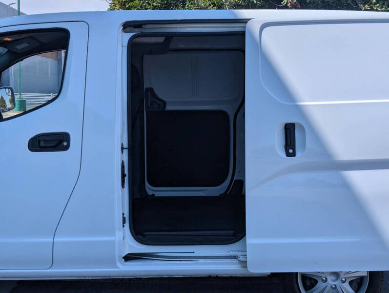 2020 Nissan NV200