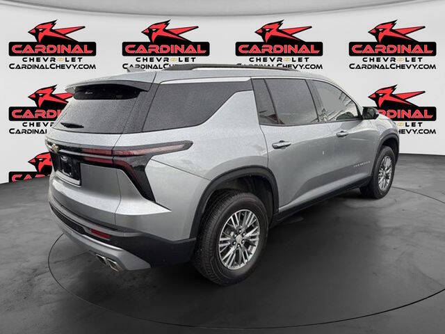 2025 Chevrolet Traverse LT