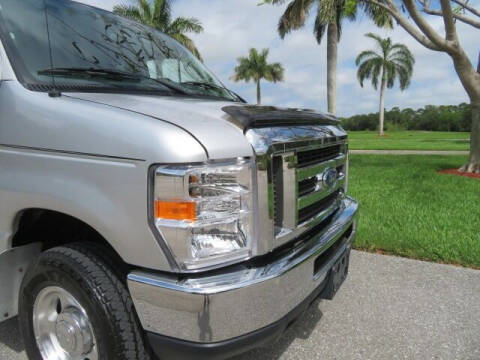 2014 Ford E-Series E-150 XLT