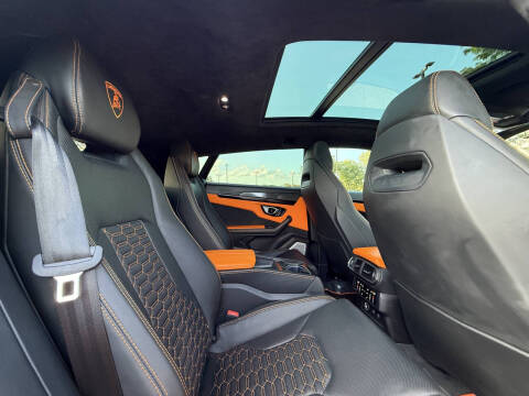 2022 Lamborghini Urus