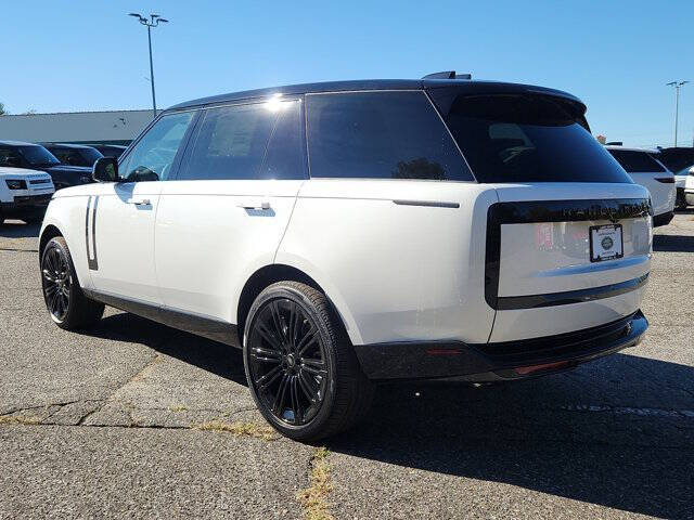 2025 Land Rover Range Rover P530 SE LWB