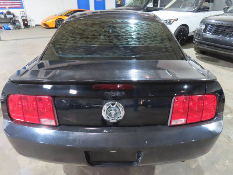 2009 Ford Mustang V6 Deluxe